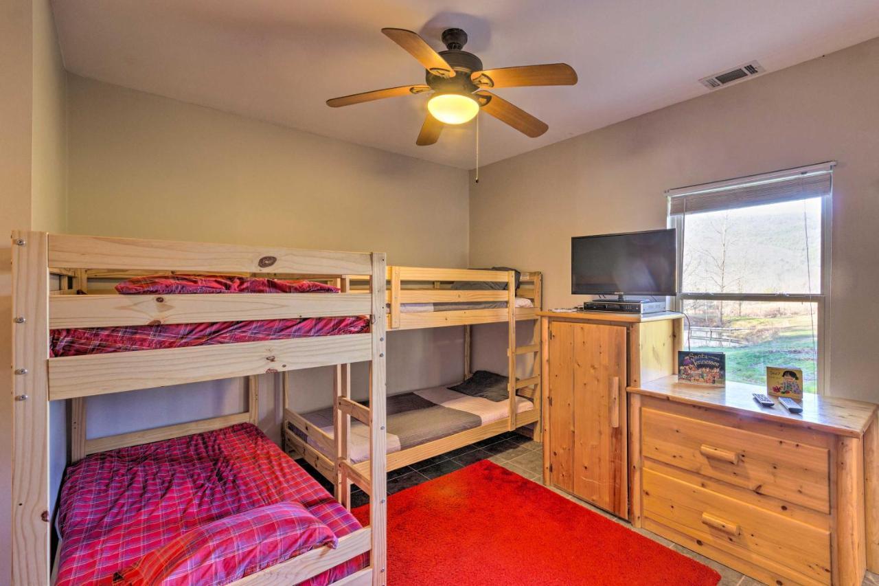 Pet-Friendly Blue Ridge, Cherokee Forest Retreat! Γκρίνβιλ Εξωτερικό φωτογραφία