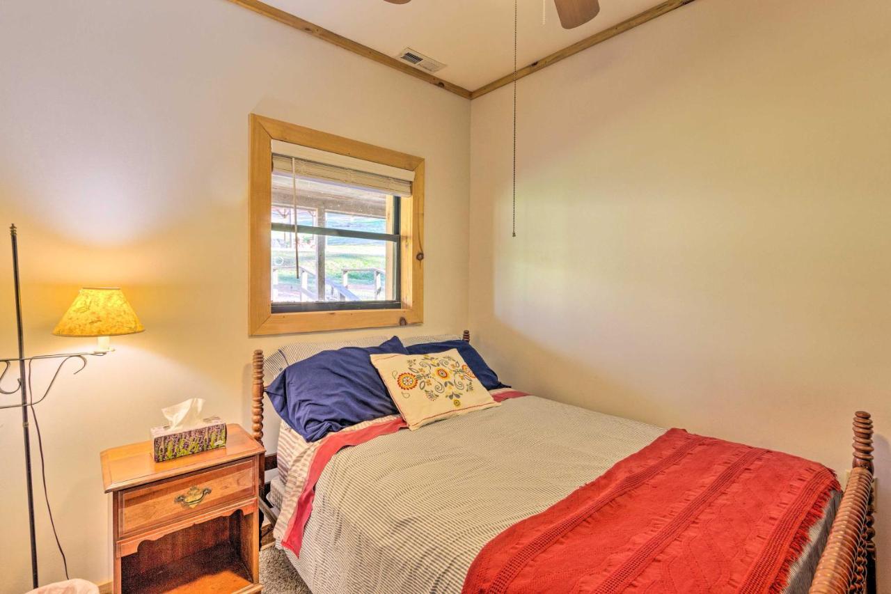 Pet-Friendly Blue Ridge, Cherokee Forest Retreat! Γκρίνβιλ Εξωτερικό φωτογραφία